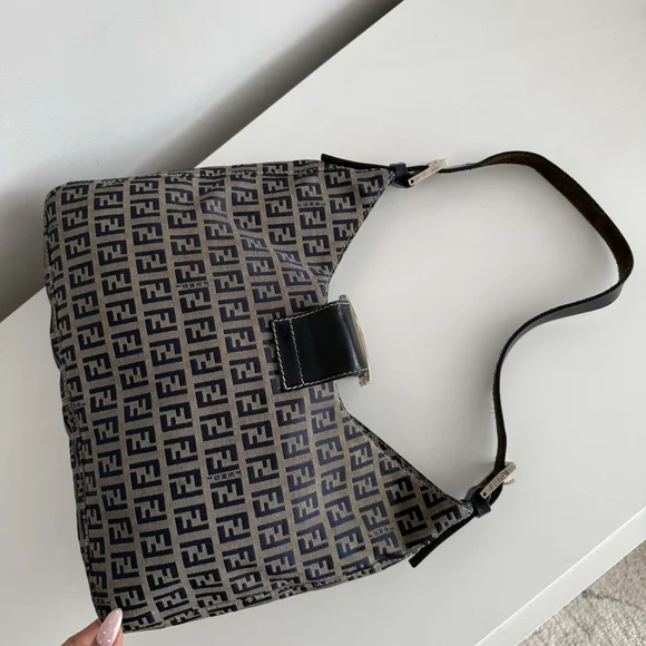 SOLD!! Fendi vintage Zucchino shoulder bag - Picture 9 of 16